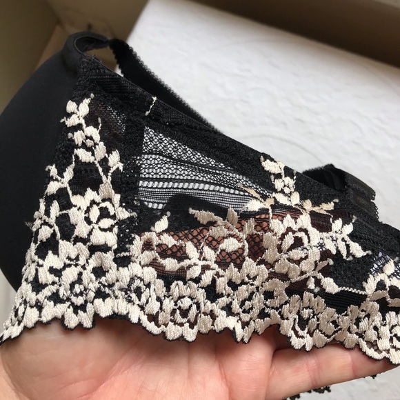 EUC Wacoal Embrace Lace T-shirt Bra 36DD - Picture 3 of 4